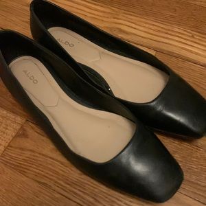 Aldo flats- lightly used